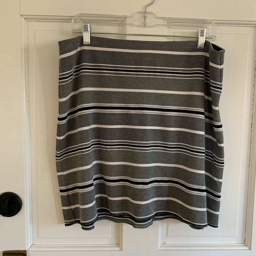 Striped express skirt